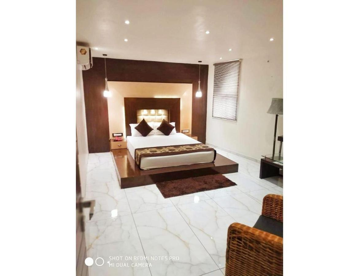 Hotel The Royal, Sehore Eksteriør billede